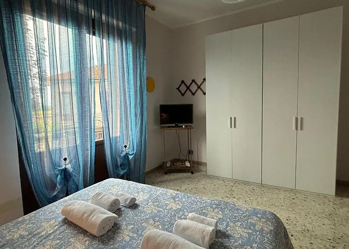 Acero Rosso Apartman Savigliano